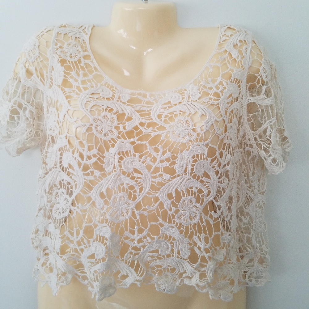 Forever 21 Cream Scoop Neck Crop Top - Picture 2 of 7